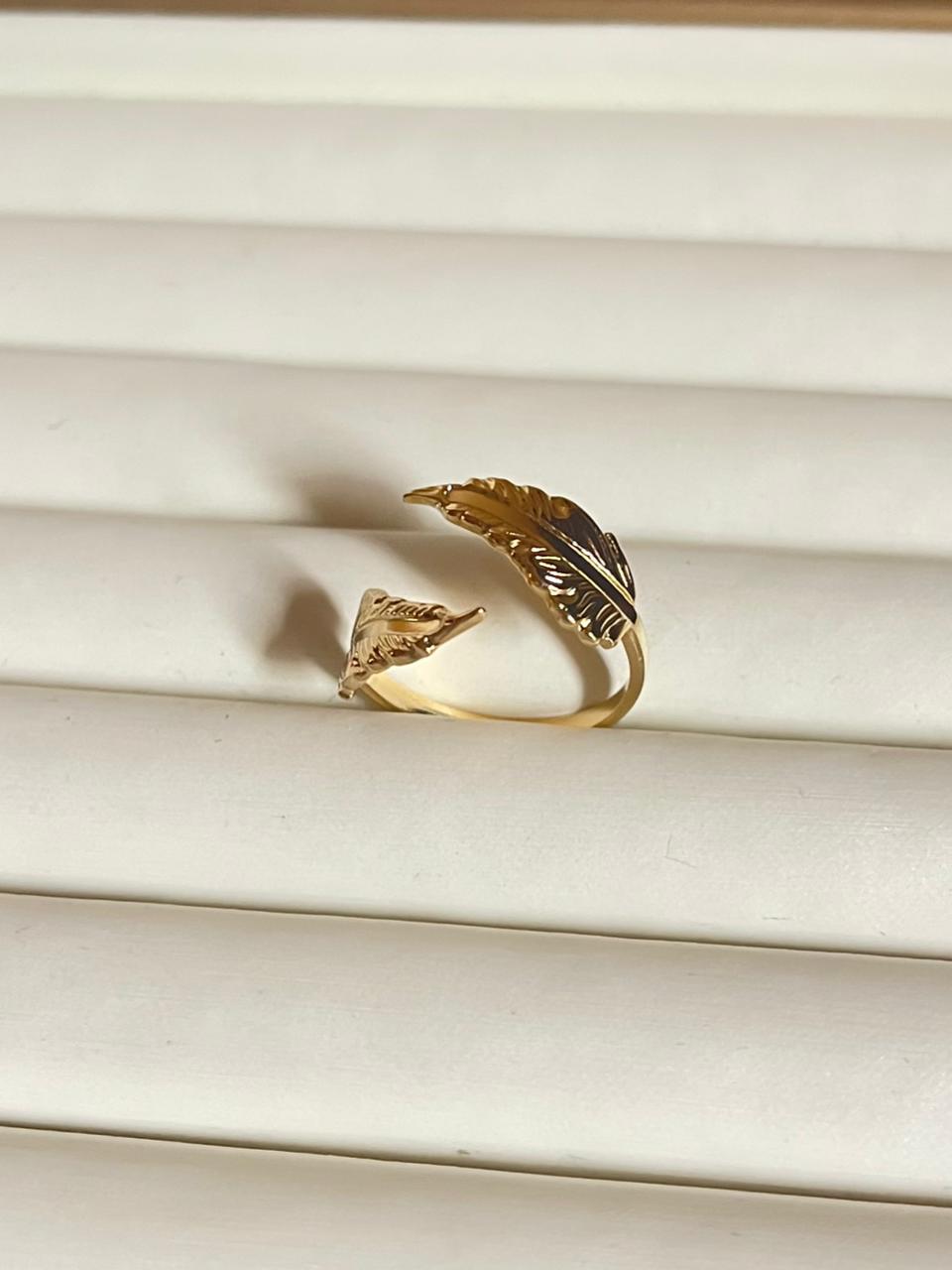 Plumette Ring